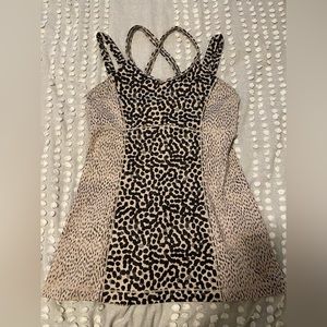 Lululemon exercise top size 4